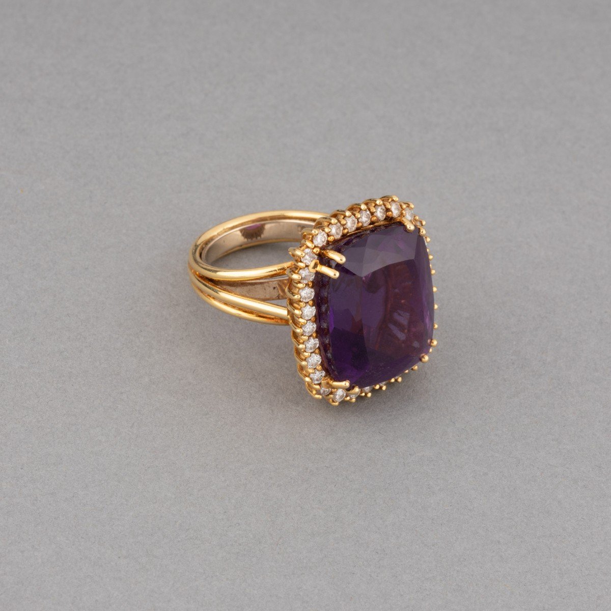 Vintage Gold Ring With Diamonds And Amethyst-photo-4