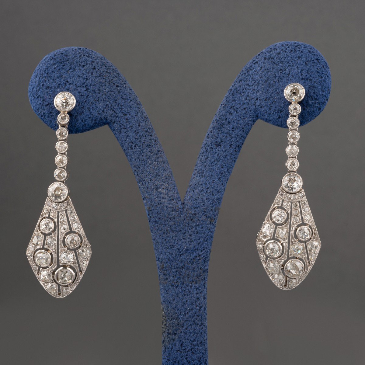 Antique French Art Deco Gold Platinum And 5.50 Carat Diamond Drop Earrings-photo-2