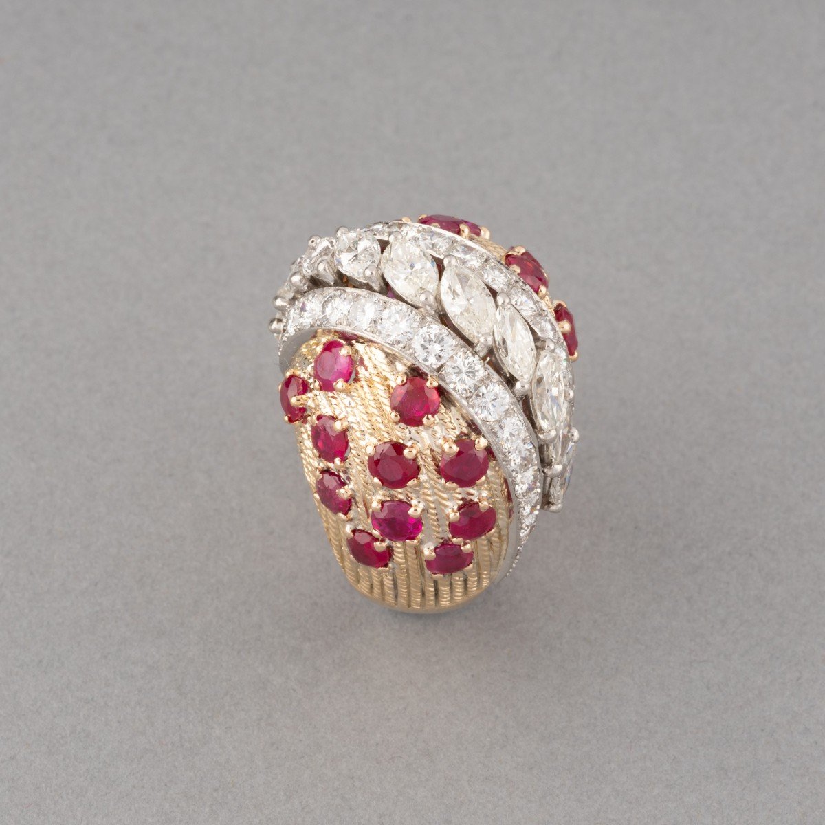 Vintage French Ring In 4.50 Carat Gold With Diamonds And Rubies-photo-2