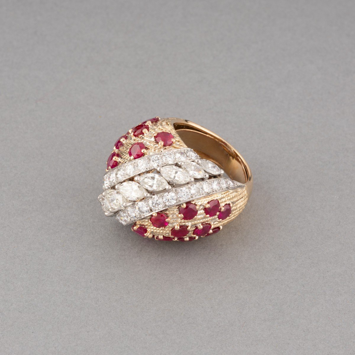 Vintage French Ring In 4.50 Carat Gold With Diamonds And Rubies-photo-3