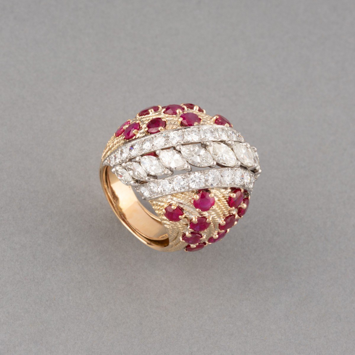 Vintage French Ring In 4.50 Carat Gold With Diamonds And Rubies-photo-2