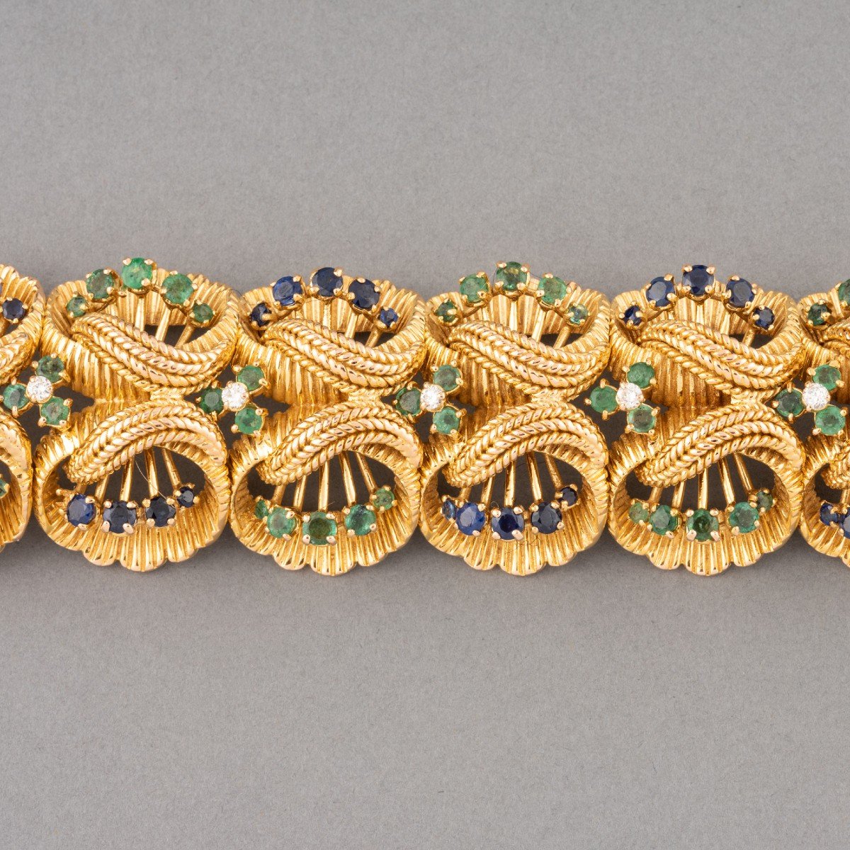 Important Vintage French Bracelet In Gold And Precious Stones-photo-4