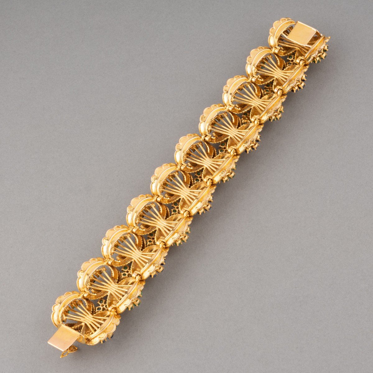 Important Vintage French Bracelet In Gold And Precious Stones-photo-2