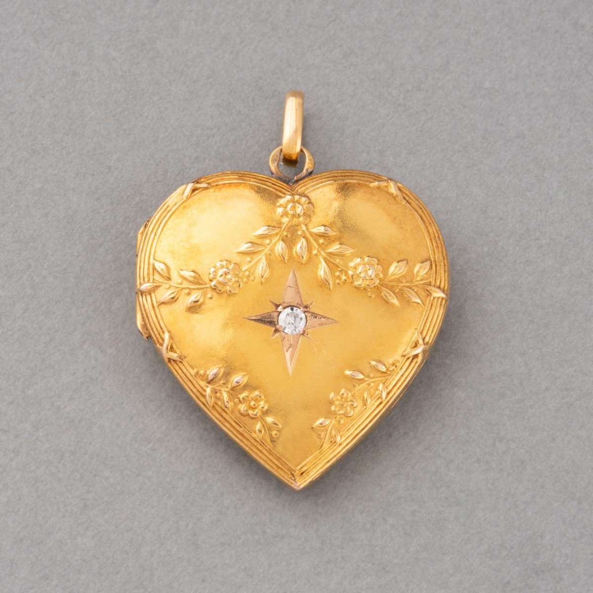 Pendentif Médaillon Français Ancien Belle Epoque En Or Et Diamant