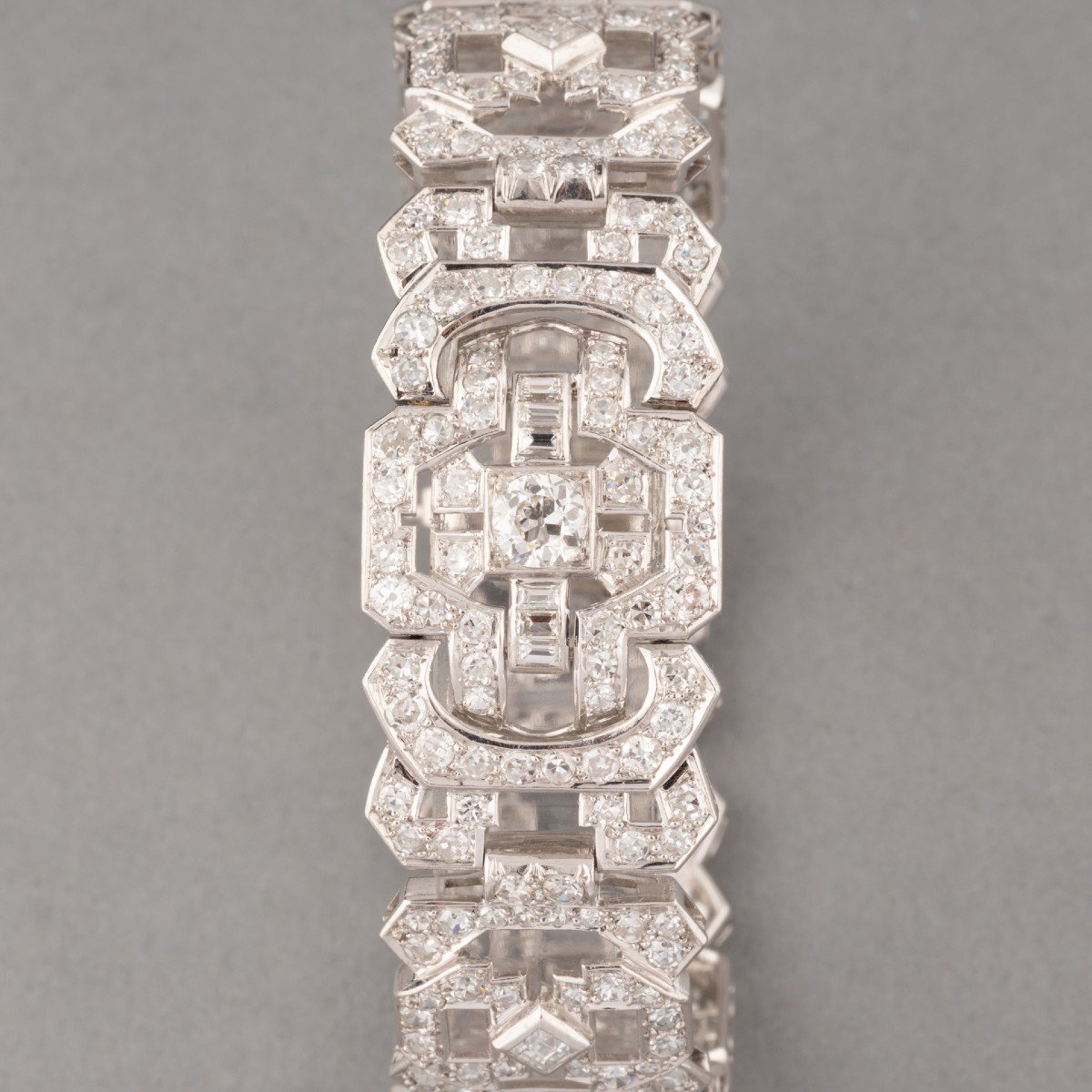 Antique French Art Deco Bracelet In Platinum And Diamonds-photo-2