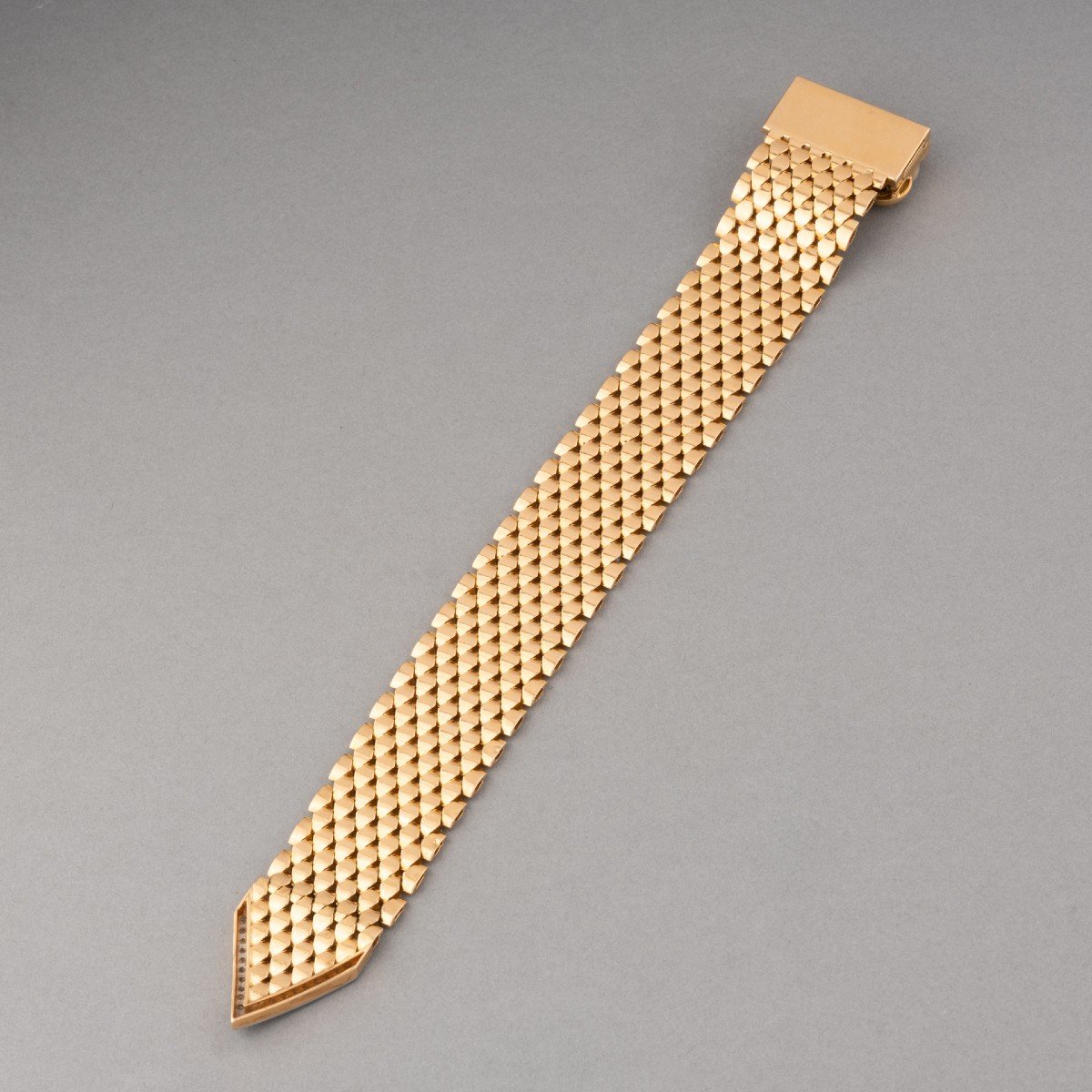 French Retro Belt Bracelet In Gold And Diamonds-photo-2