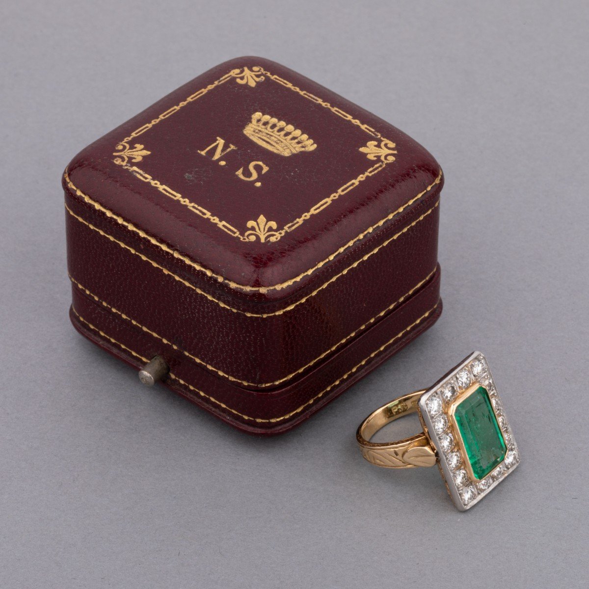 Ancient Emerald Ring Of 3.50 Carats And Diamonds-photo-3