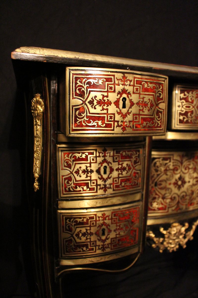 Rare Petit bureau  en marqueterie Boulle Epoque Louis XIV début XVIIIème  en placage d'écaille rouge et laiton (L85 cm / H 82 cm)-photo-3