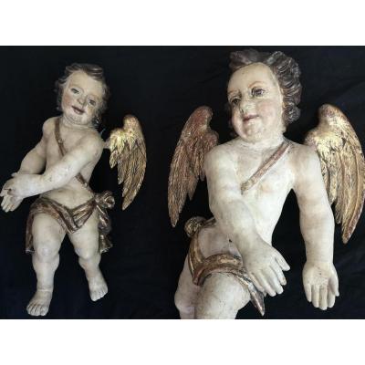 Grande Paire d'Anges En Bois Sculpté Polychromé Et Doré,  Espagne  XVIIème  ( H 68 Cm )