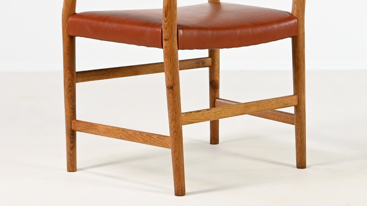 Hans J. Wegner, Town Hall Chair. Oak And Leather, Denmark, Circa 1940-photo-3