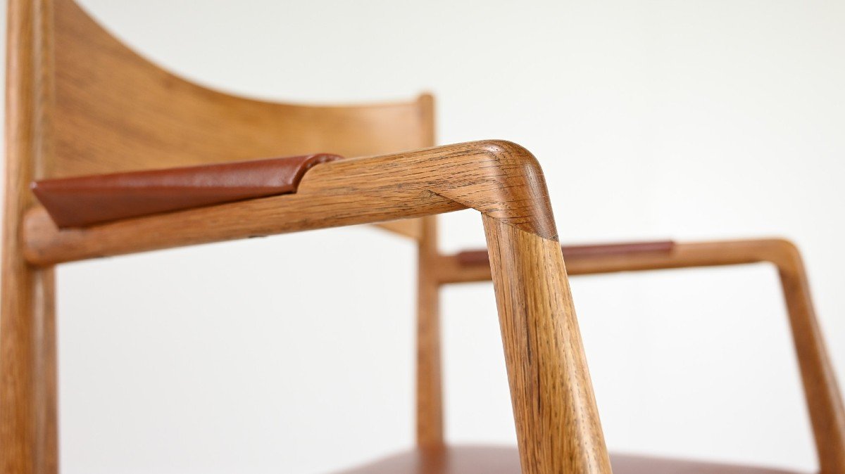 Hans J. Wegner, Town Hall Chair. Oak And Leather, Denmark, Circa 1940-photo-4