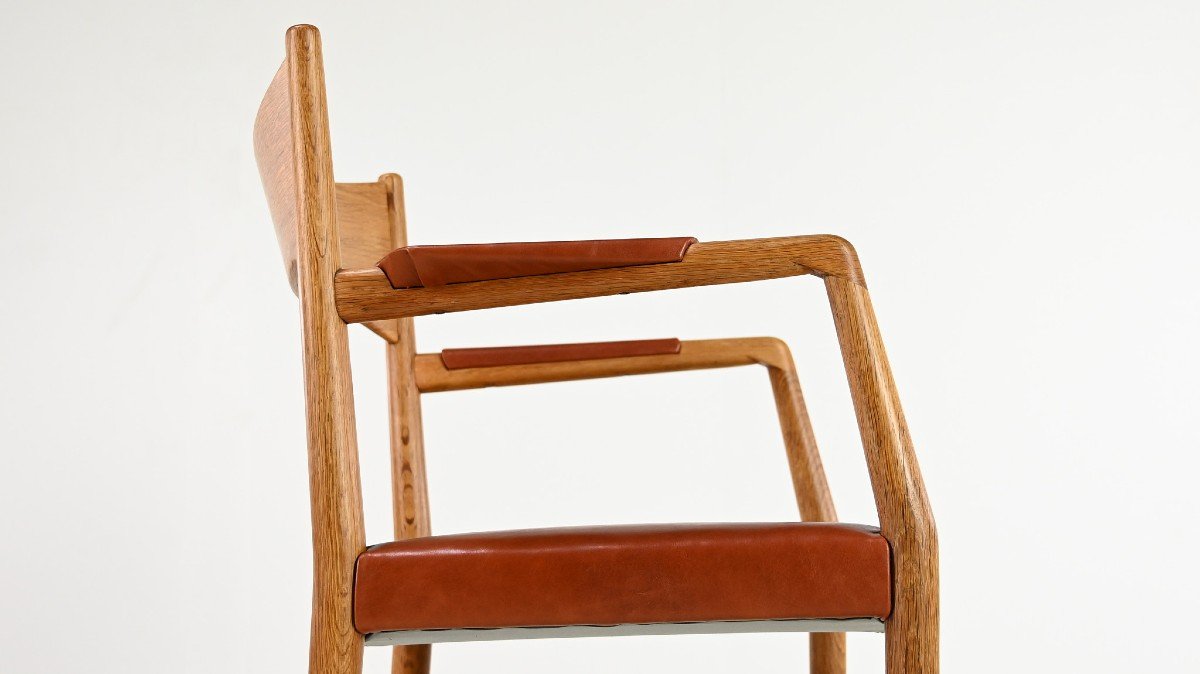 Hans J. Wegner, Town Hall Chair. Oak And Leather, Denmark, Circa 1940-photo-5