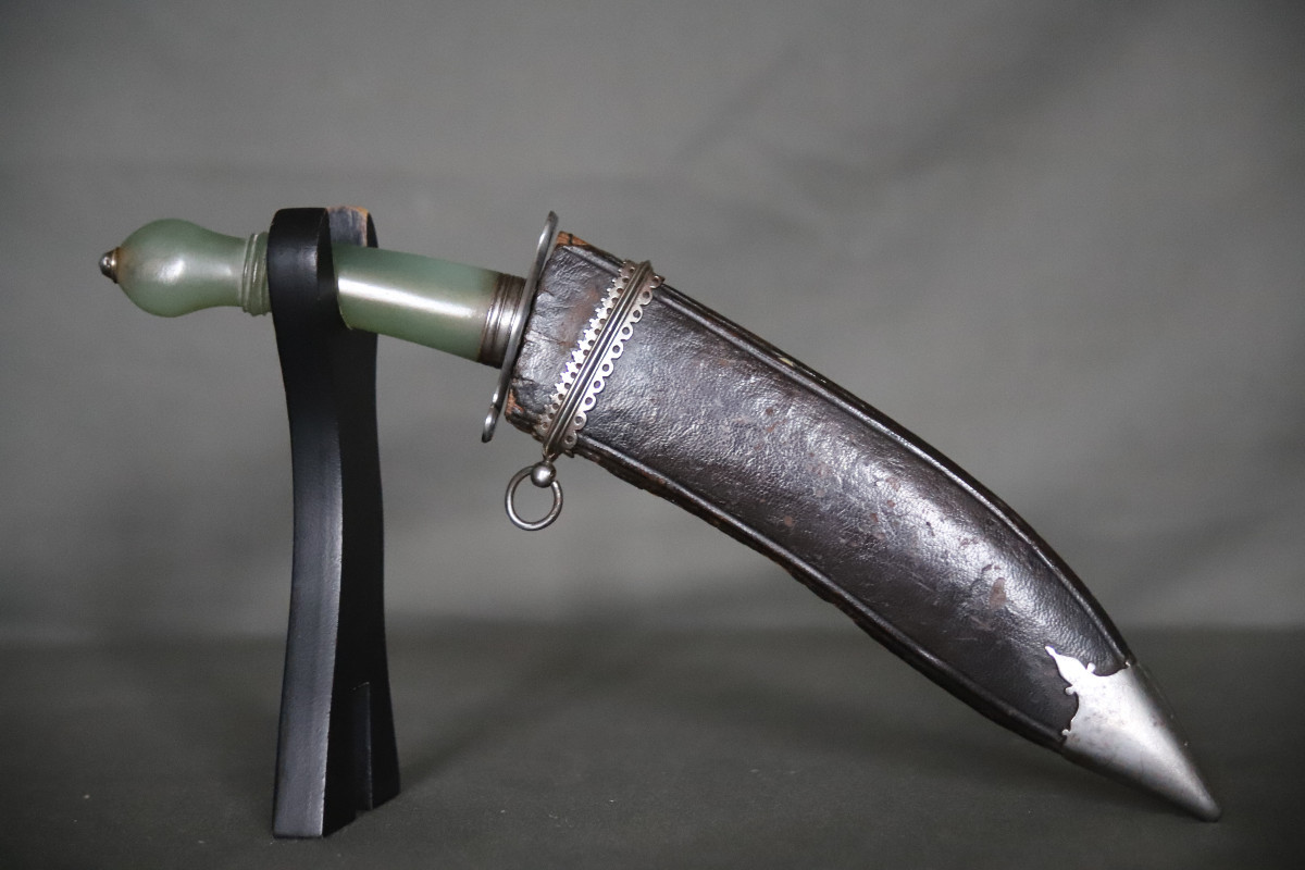 Couteau De Style Kukuri (kukri) à Poignée En Jadéite - Inde Ou Afghanistan, ère Victorienne