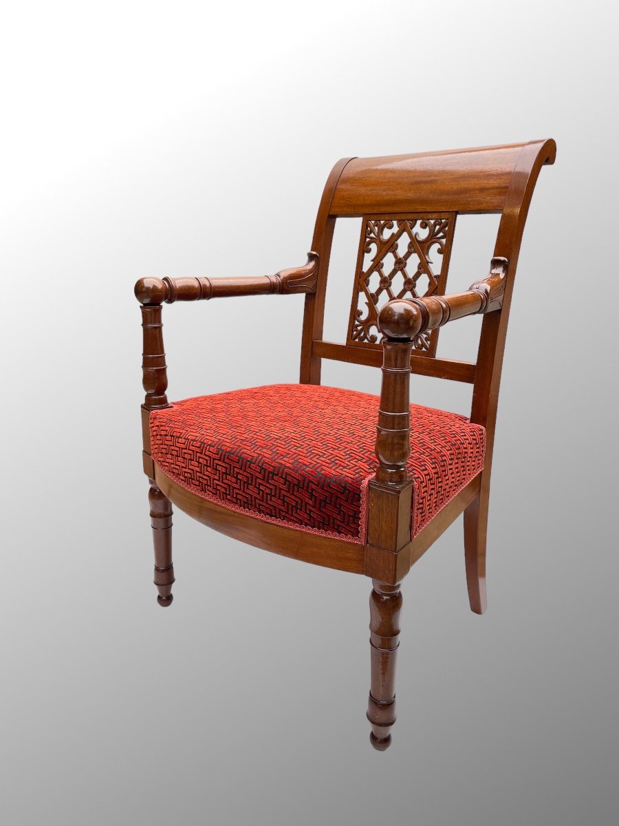 Fauteuil d'époque Directoire à Dossier Renversé Et Ajouré. Acajou.