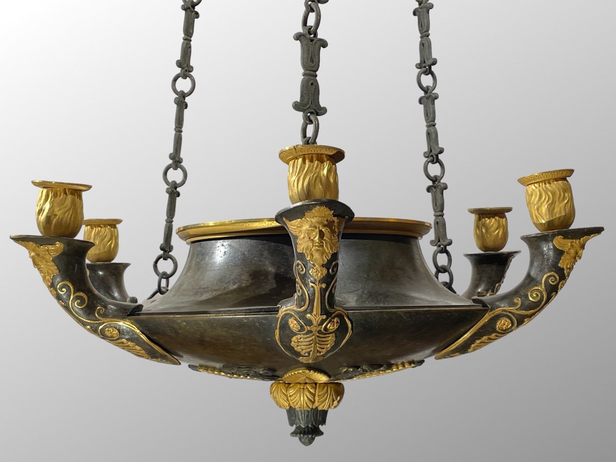 Lustre Empire En Bronze Doré Et Patiné. Epoque Du Début Du XIXe