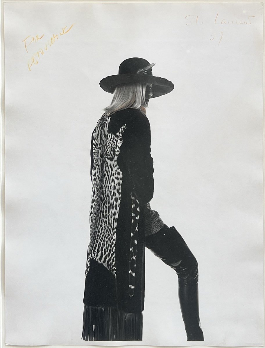 Irving Penn - Betty Catroux Habillée Par Saint Laurent Pour Vogue - épreuve Argentique - 1969-photo-2