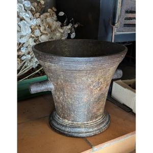 Very Large 17th Century Cast Bronze Mortar