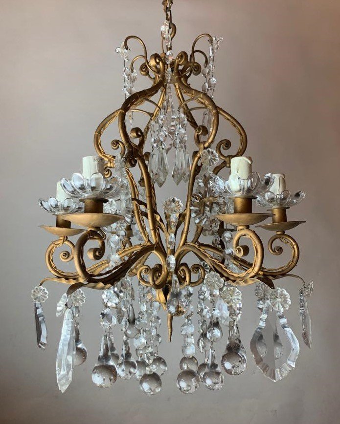 Chandelier With 6 Arms Of Lights