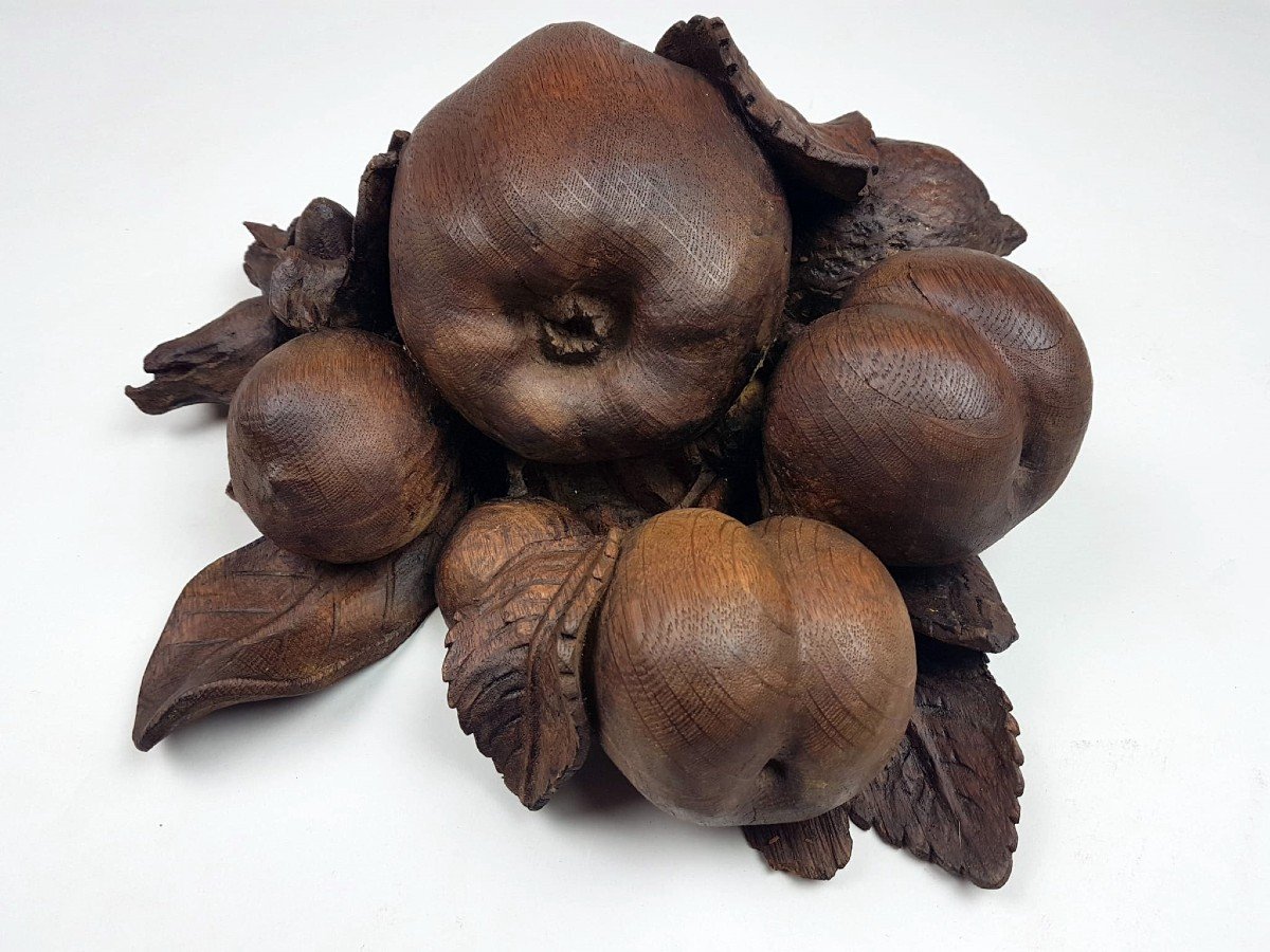 Ensemble De 3 Bois Sculptés  En Rond De Bosse, Représentant Des Grappes De Fruits, 19th-photo-1