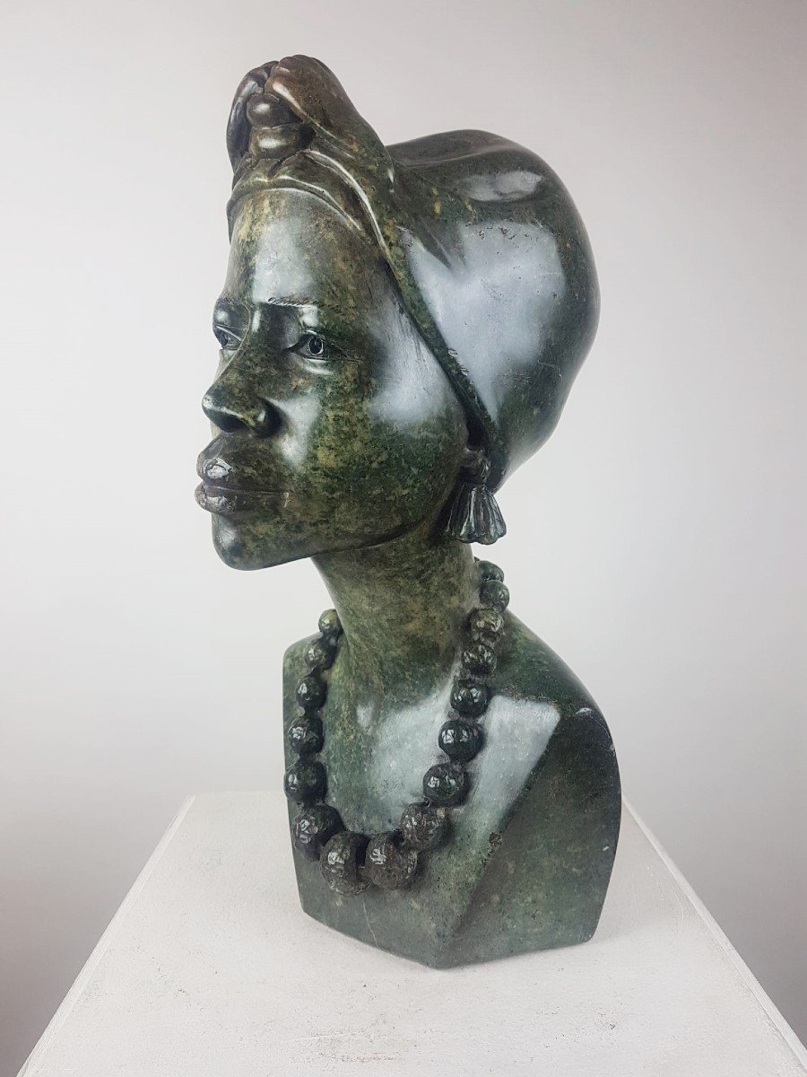 Lazarus Tandi, Bust Of A Woman In Serpentine, Zimbabwe, 20th-photo-1