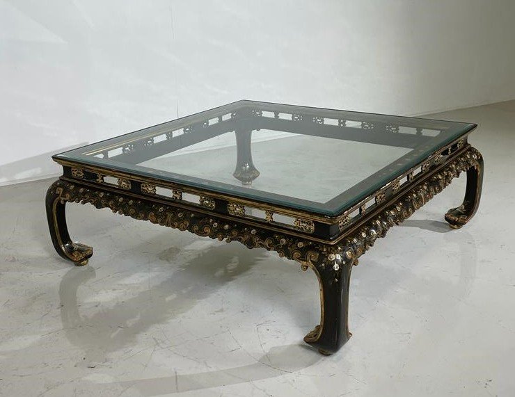 Large Coffee Table With Chinese Pattern In Lacquered And Gilded Wood