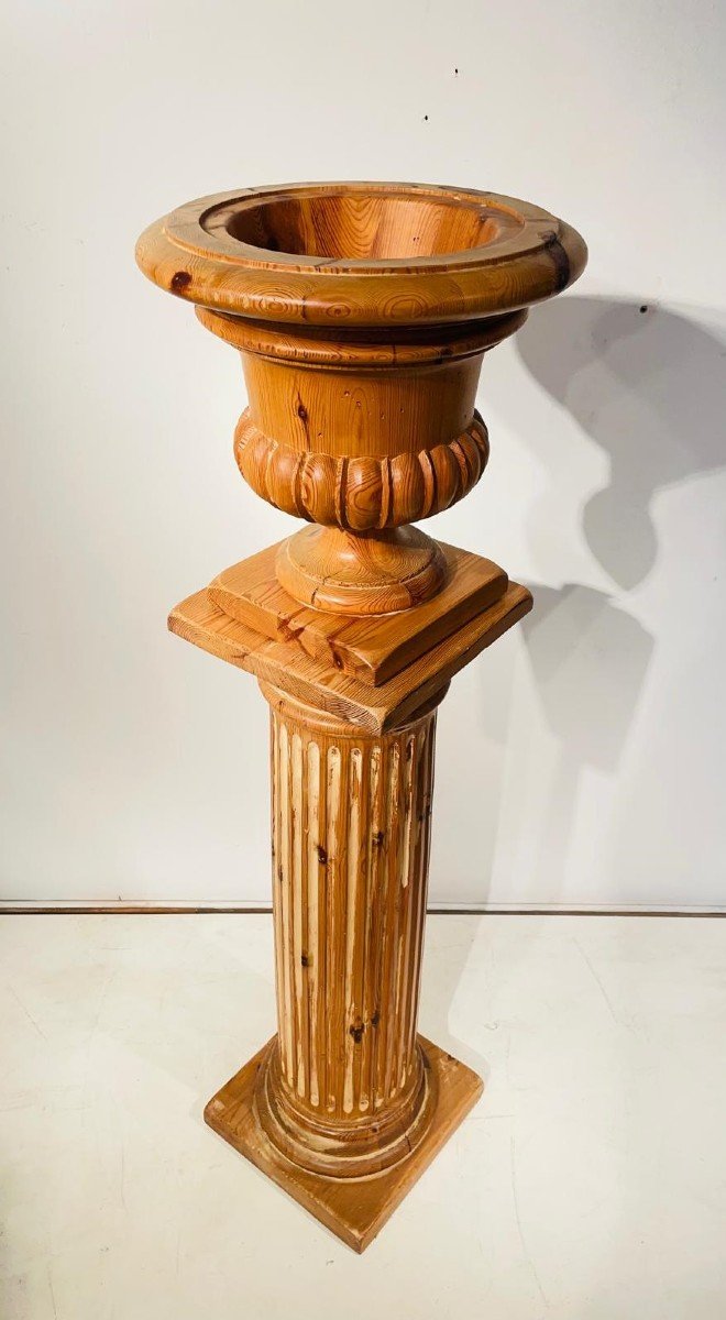 Column And Its Basin In Pitch Pine-photo-3