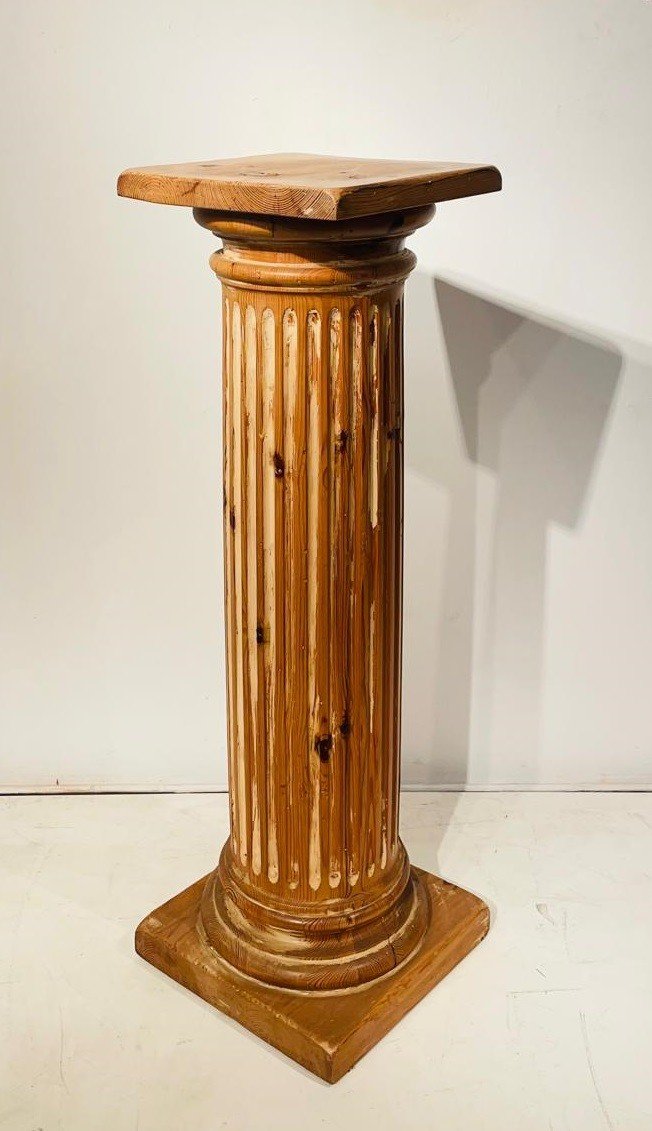 Column And Its Basin In Pitch Pine-photo-4