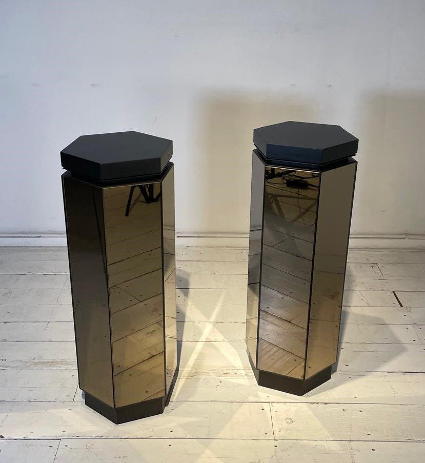 Pair Of Smoked Glass Mirror Columns, Black Lacquered Shelf 1970s-photo-2