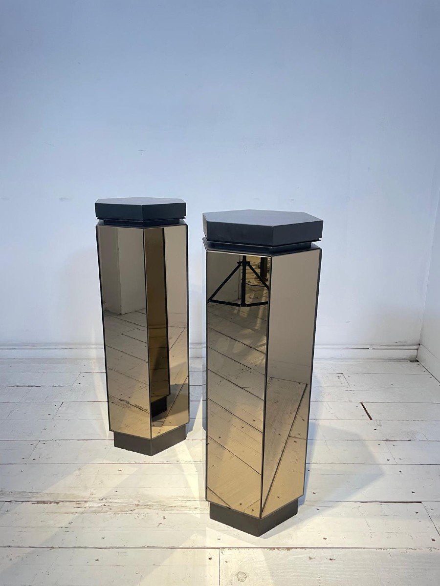 Pair Of Smoked Glass Mirror Columns, Black Lacquered Shelf 1970s-photo-1