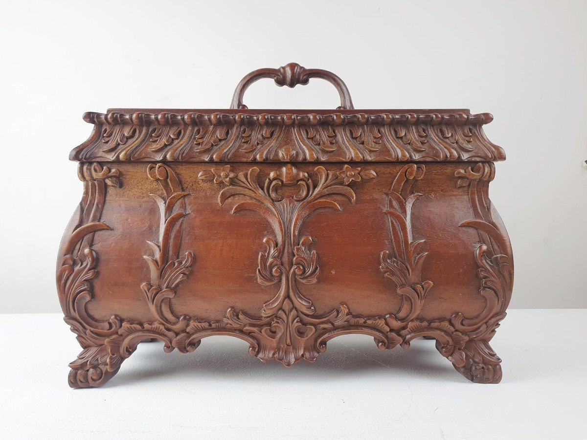 Finely Carved Wooden Box-photo-3