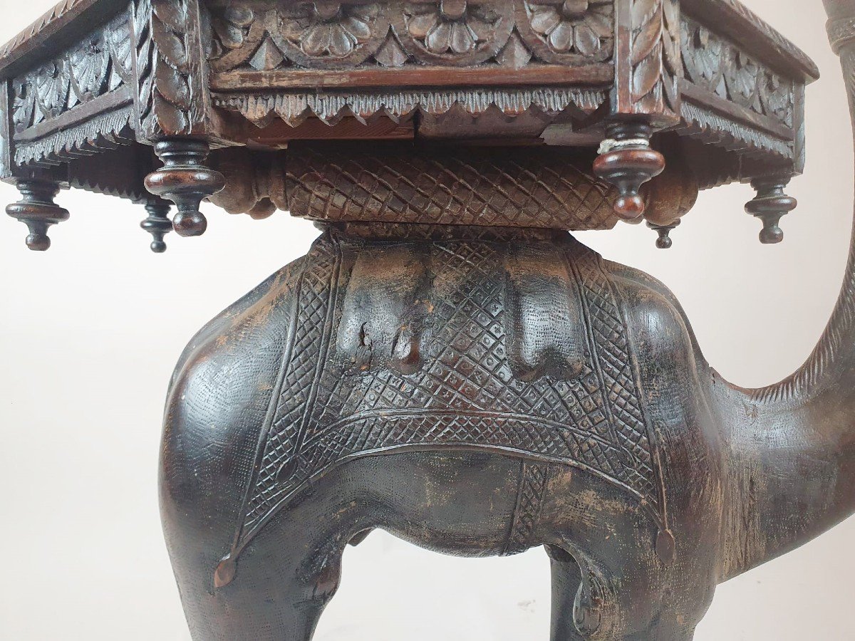 Finely Carved Anglo-indian Camel Side Table, 19th-photo-4