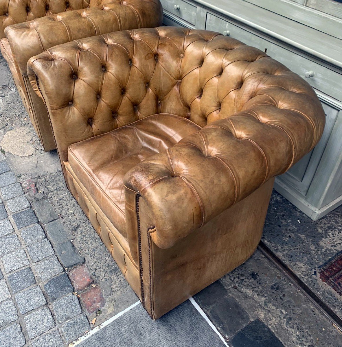 Paire De Fauteuil Chesterfield-photo-3