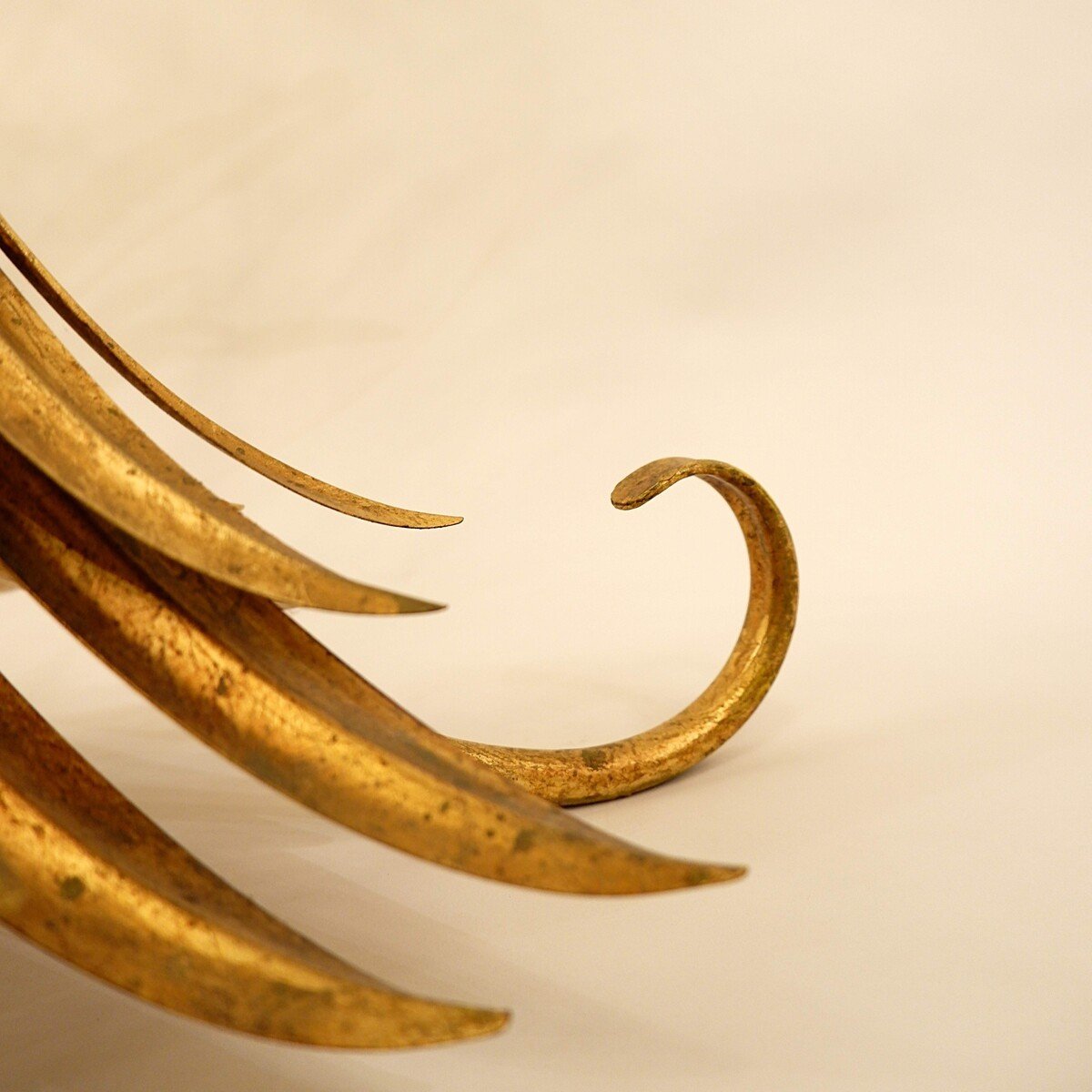 Vintage Gold Metal Wheat Sheaf Coffee Table In The Style Of Coco Chanel, 1960s-photo-4