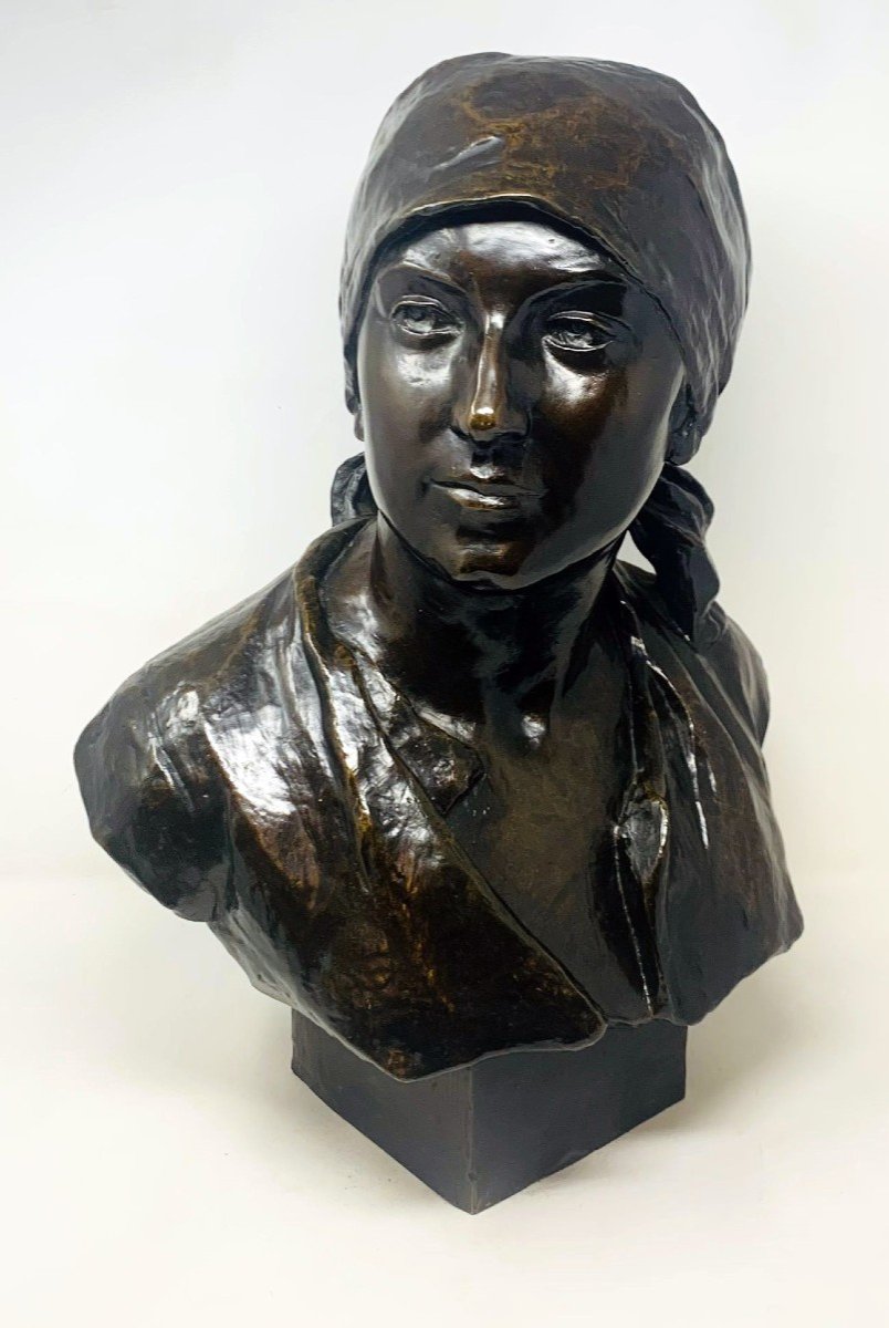 Bronze Bust - Hiercheuse - Signed And Dated 1908