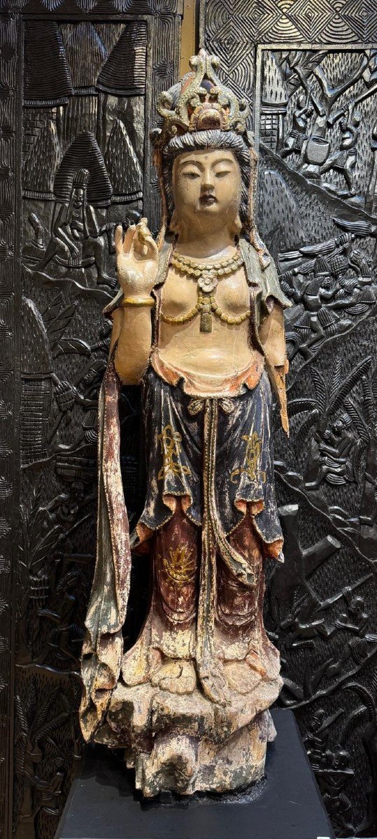 Guan Yin En Bois Sculpté