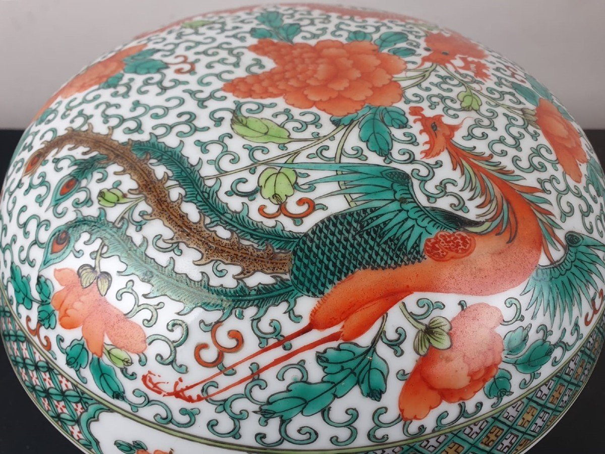 Grand Pot Couvert En Porcelaine Polychrome De Chine, Décor Aux Dragons, Début 20th-photo-4