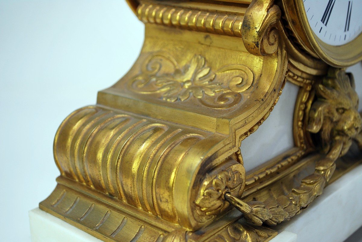 Pendule De Style Louis XVI En Marbre Et Bronze Doré-photo-4