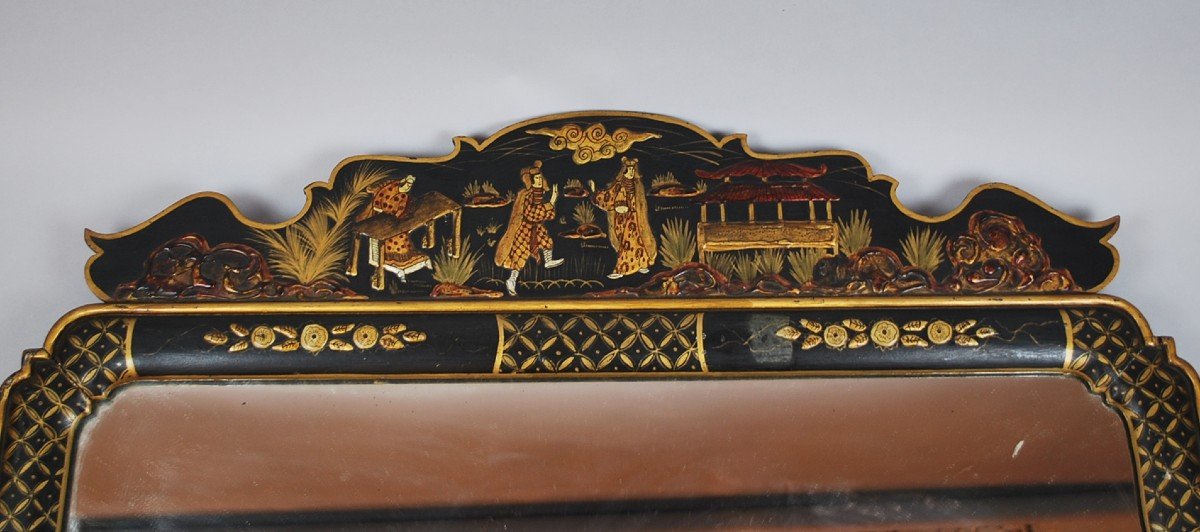 Lacquered Mirror With Chinese Decorations-photo-3