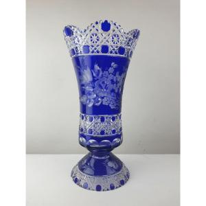 Meissen, Rare Vase En Cristal Taillé Doublé Bleu