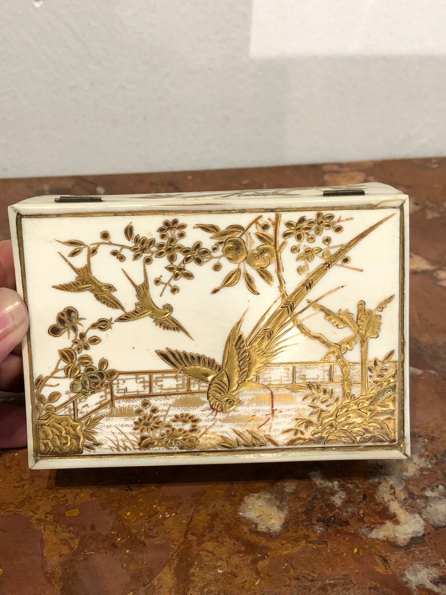 19th Ivory Box With Gold Lacquer Decor “with Birds”-photo-3