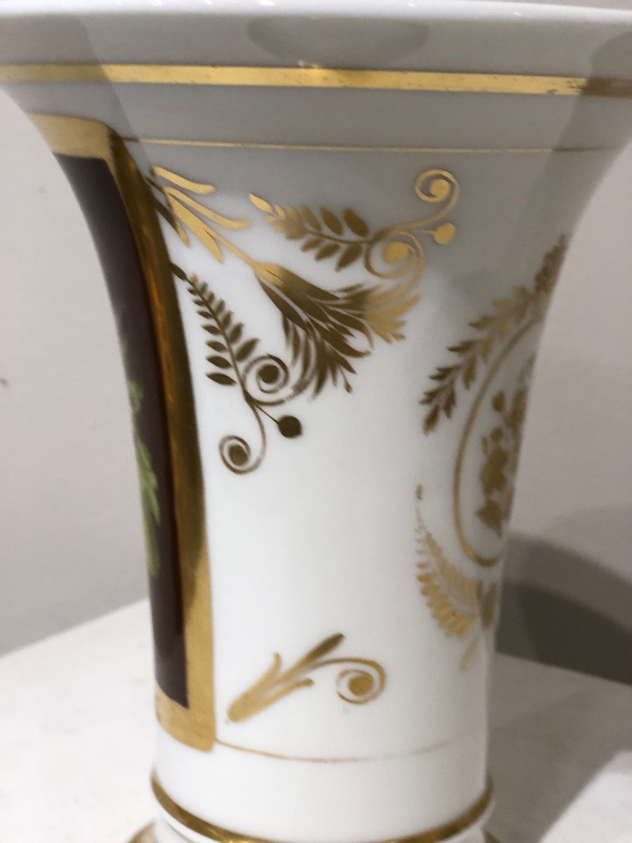 Vase Cornet Au Bouquet De Fleurs Porcelaine De Vieux Paris Époque Empire vers 1810-photo-1