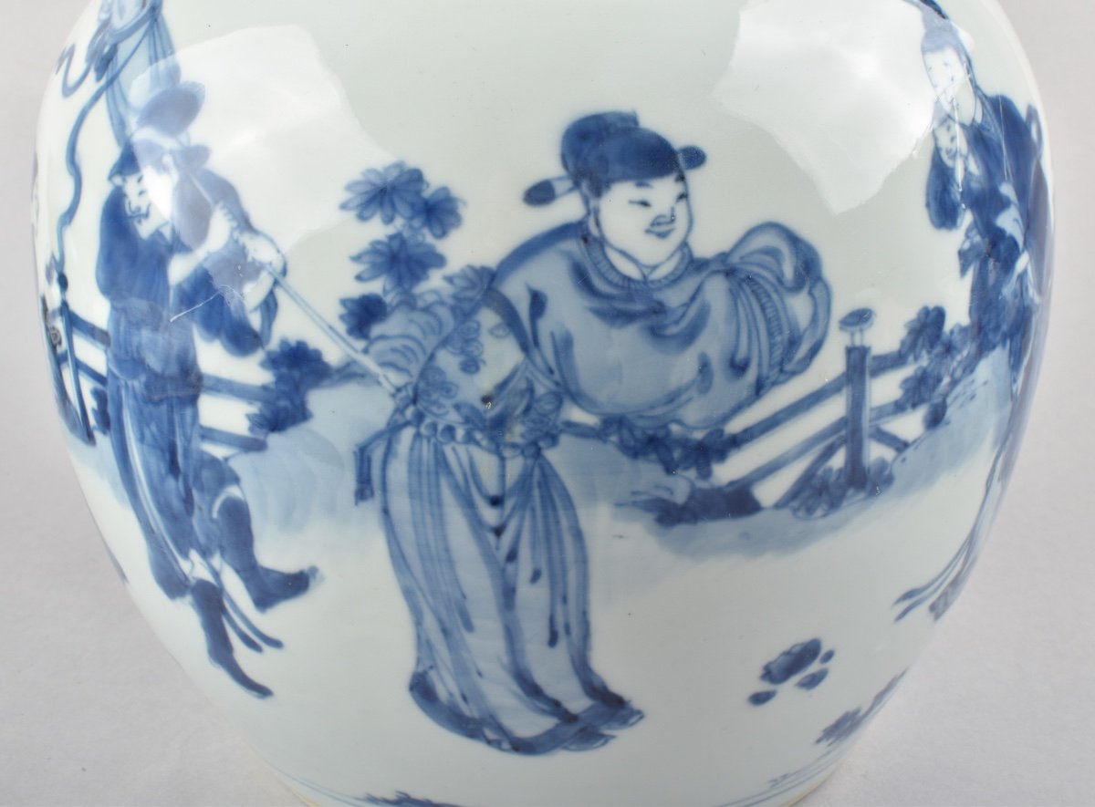 A Chinese Blue And White Jar  With Figures . Kangxi (1662-1722)-photo-3