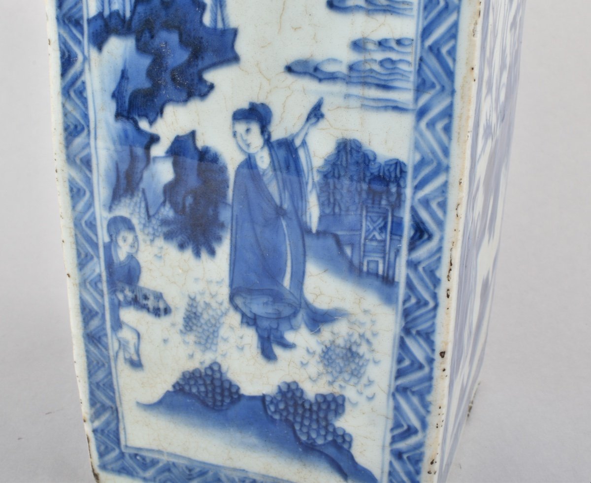 A Chinese Blue And Whiter Bottle Vase. China, Transitional Period, Circa 1630/1640-photo-5