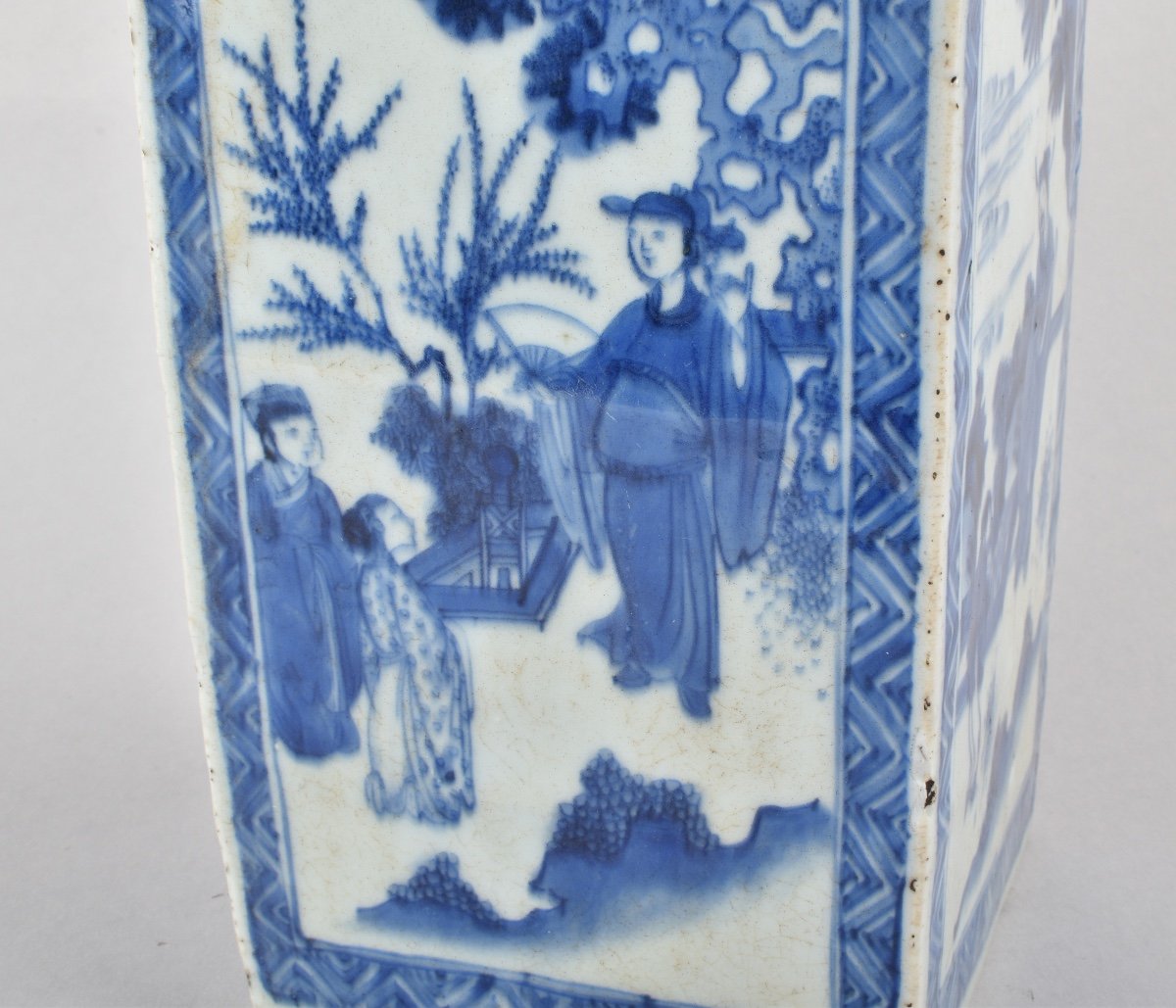 Bouteille Bleu Et Blanc à Décor De Personnages. Chine, Epoque Transition, Circa 1630/1640-photo-6