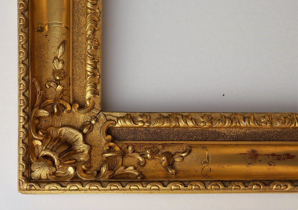 Cadre France début XVIIIe, bois sculpté et doré, circa 1720-photo-4