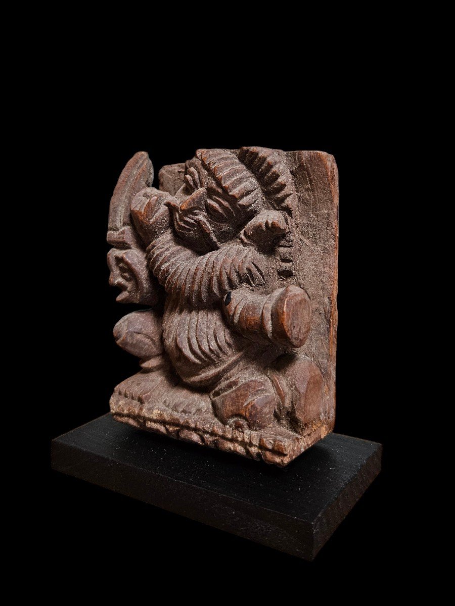 Temple Guardian Wood India 19th Century-photo-3