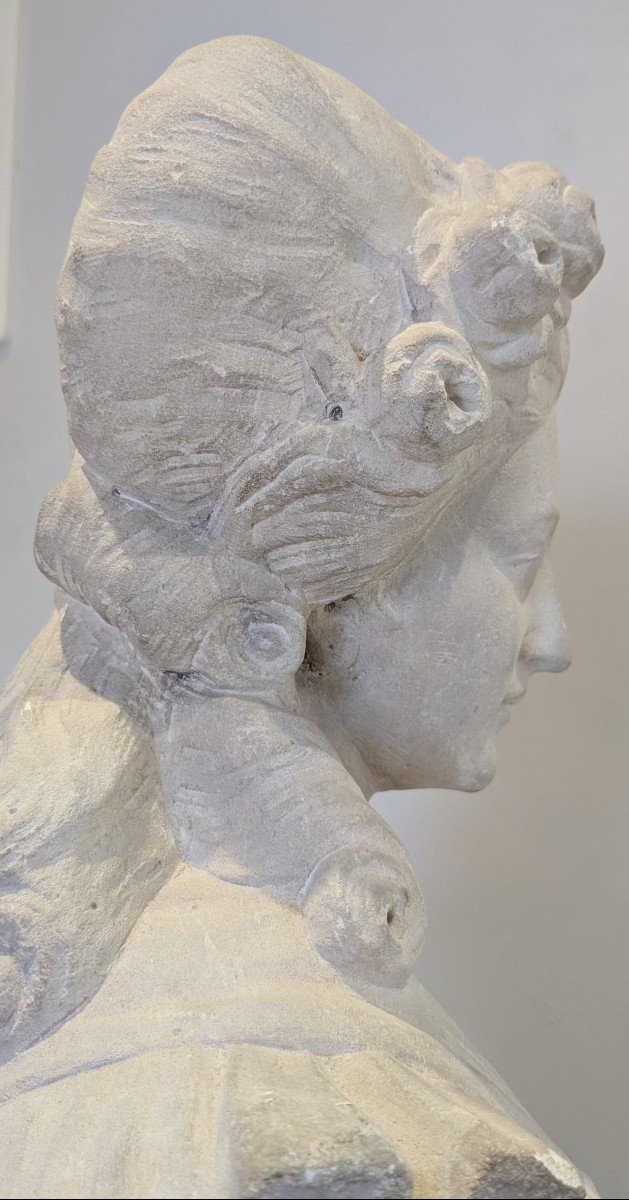 Large Bust Of Marie Antoinette, In Stone, France 19th Century -photo-4