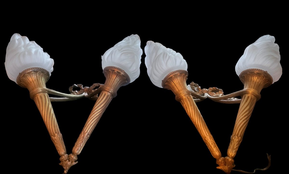 Pair Of Torchiere Sconces In Solid Bronze From The 19th Century