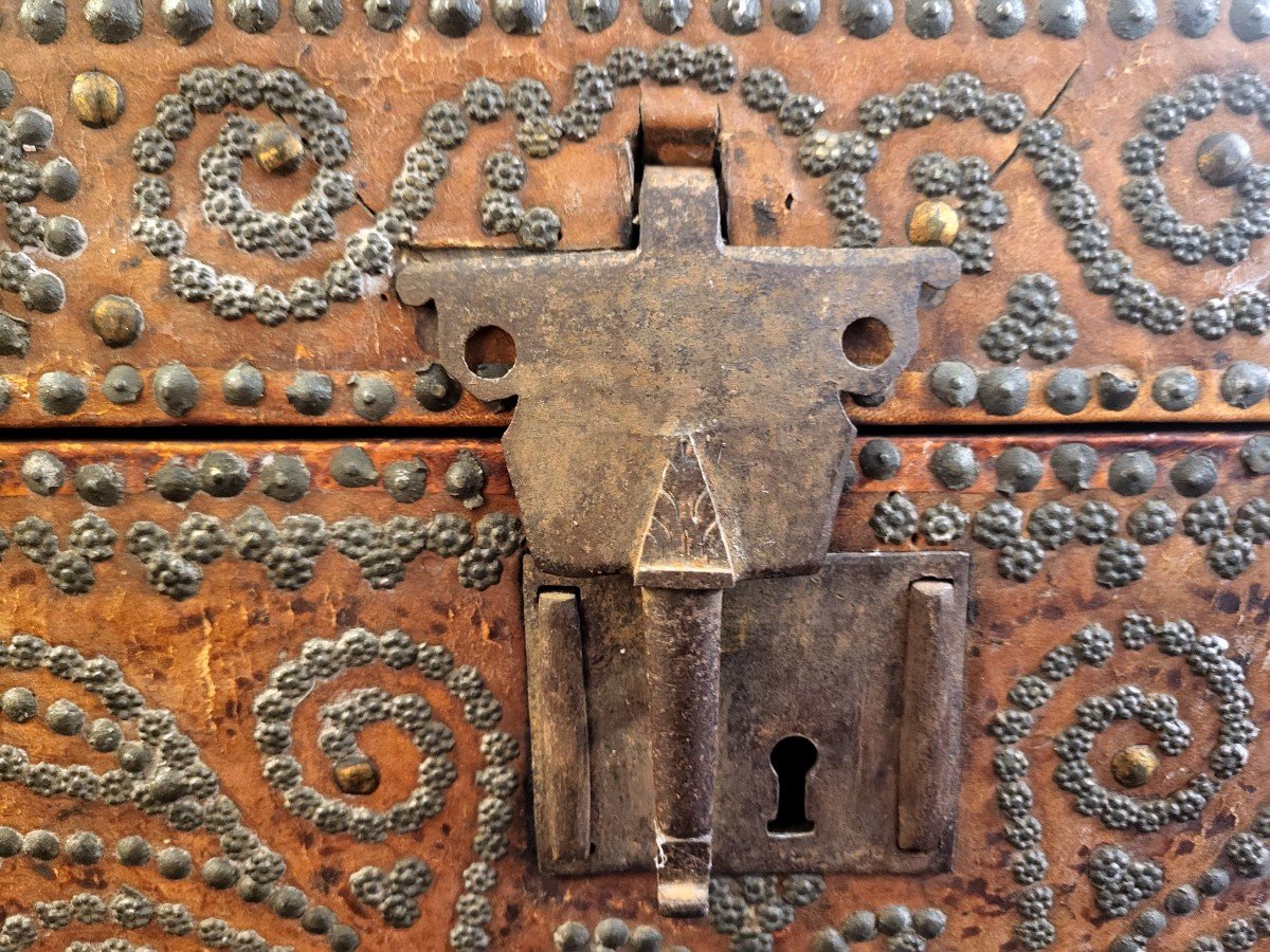 Louis XIV Period Wooden Messenger Box Covered In Leather-photo-3