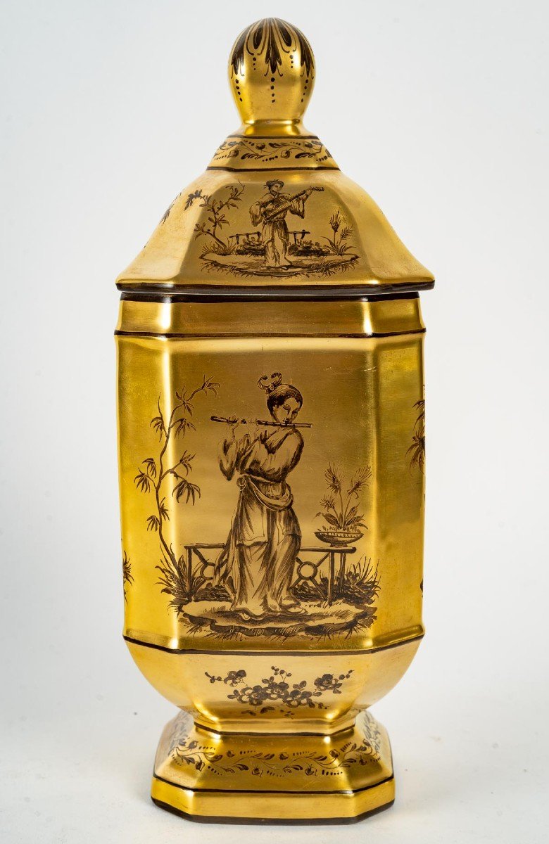 Pharmacy Jar "le Tallec" Chinoiseries On A Gold Background-photo-1